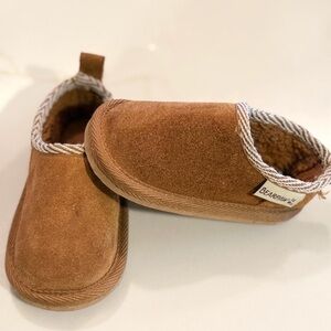 Bearpaw Baby warm slippers
